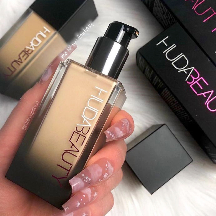 Fauxfilter 루미너스 매트 파운데이션 오랫동안  - Beauty Huda Makeup 리뷰 및 가격