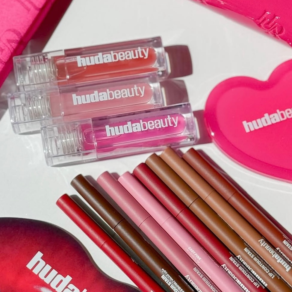 핫 레어 립글로스 멀티컬러 모이스트 샤인 글리터 립 오 - Beauty Huda Makeup 리뷰 및 가격