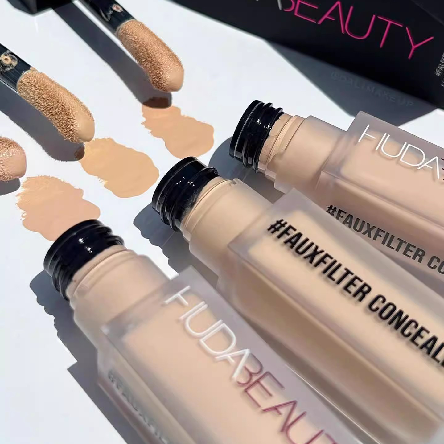 브랜드 뷰티, 얼굴 및 눈 주변용 컨실러, 눈물 자국, - Beauty Huda Makeup 리뷰 및 가격